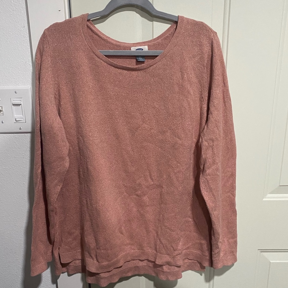 Old Navy Pink sweater *Gold thread
